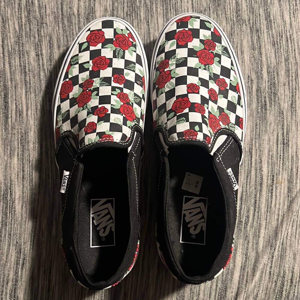 Women’s rose checkered vans size 10
